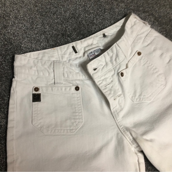 Guess White Flare Jean - Picture 8 of 10